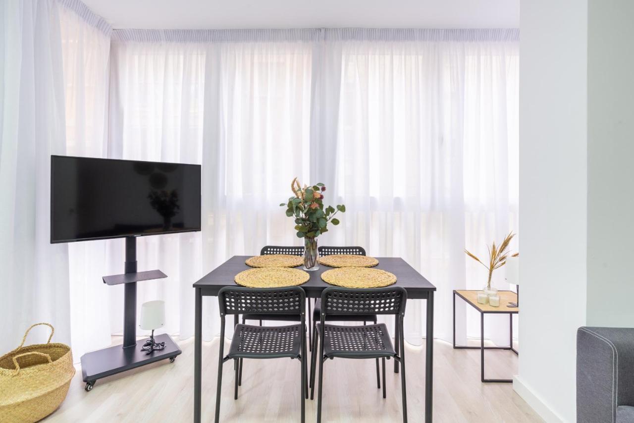 Malaga Centro Apartment ภายนอก รูปภาพ