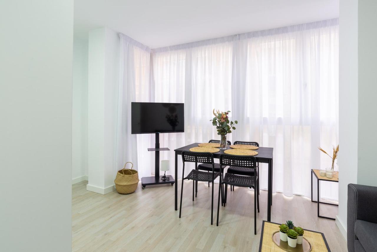Malaga Centro Apartment ภายนอก รูปภาพ